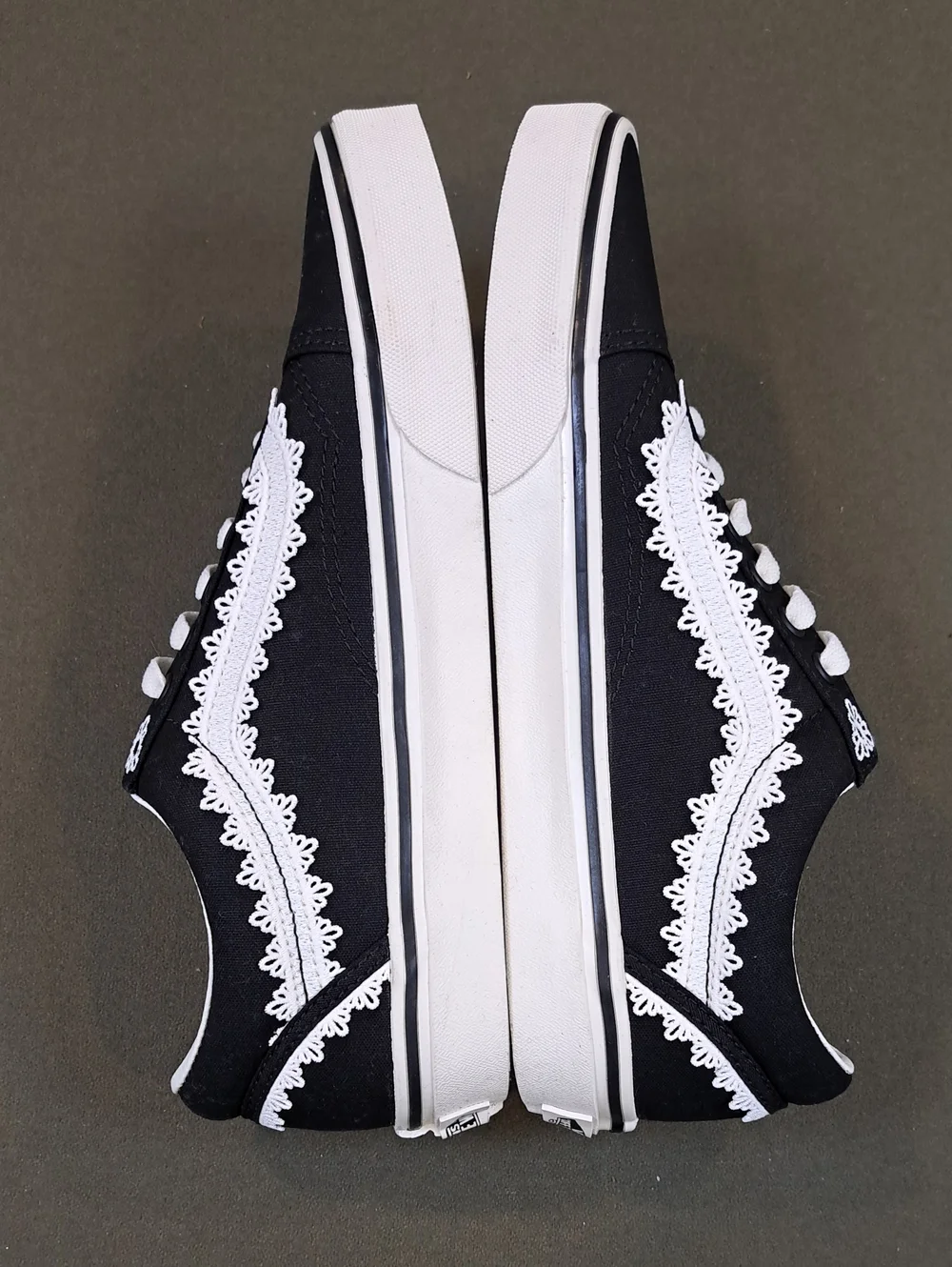 Vans Old Skool Chou Chou Skate Shoe - Color: Black/Marshmallow - Size: Women 9.5